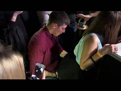 ❤️ एक रूसी नाइट क्लब में असली सेक्स। 18 वर्षीय रूसी लड़की गुदा में और योनि गड़बड़ में एक नाइट क्लब ❌ सुपर सेक्स hi.mycomicsxxx.ru पर